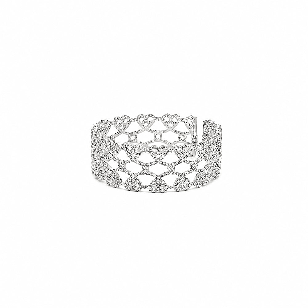 Discover the Alhambra Lace Sterling Silver Ring at The Luxe Maison, featuring intricate lace patterns and romantic heart-shaped motifs.