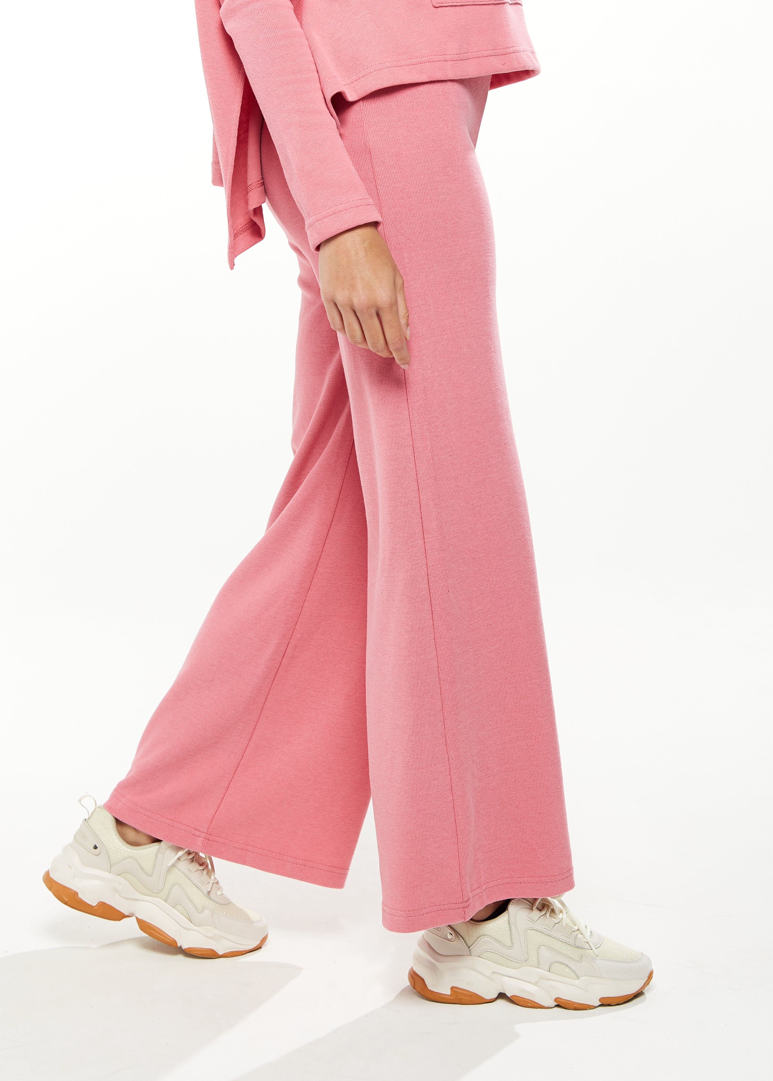 Women's Wide Leg Tracksuit in Pink - Casual Comfort with Elasticated Waist for Gym or Relaxed Days