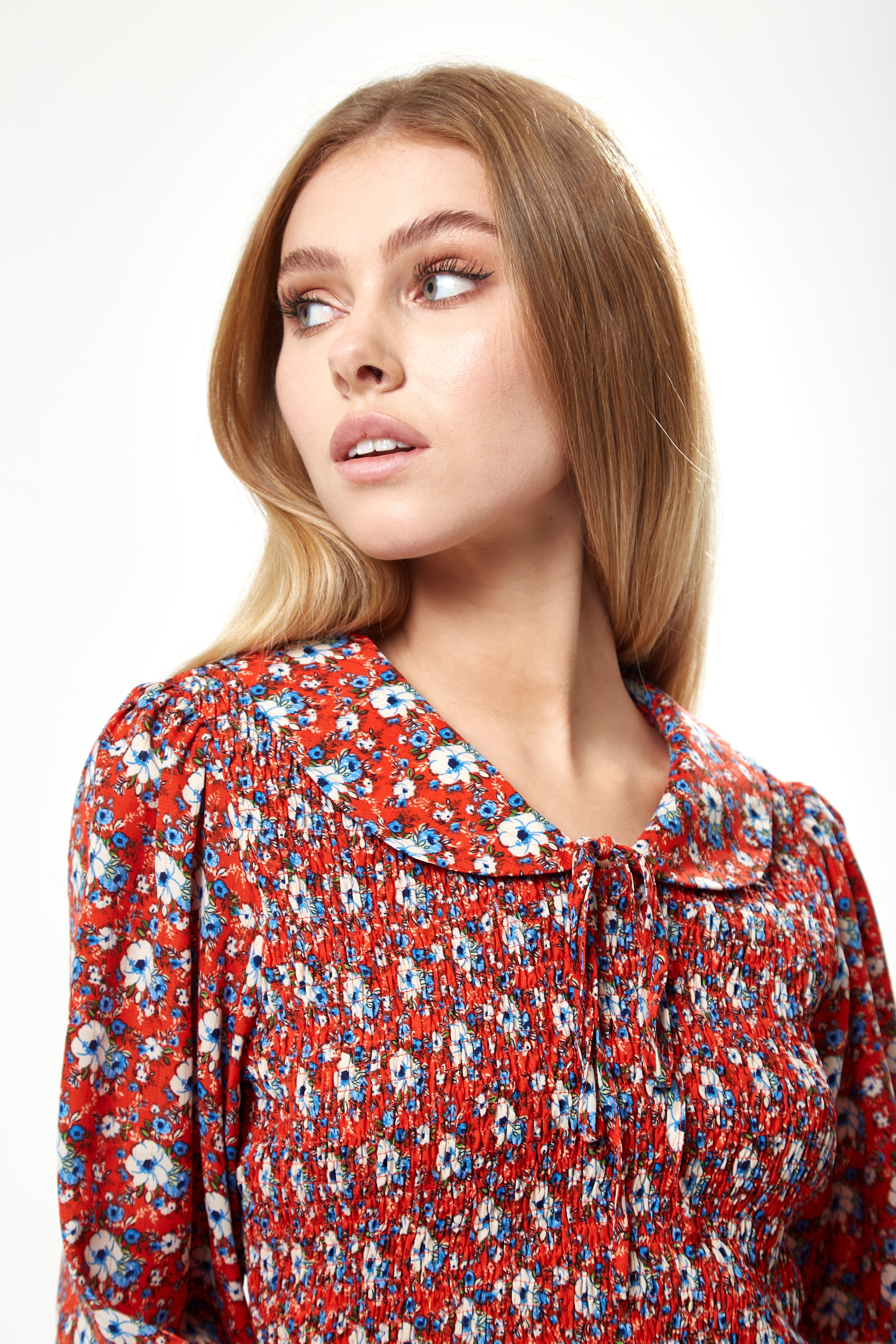 Women's Mini Dress in Red with Balloon Sleeves and Peter Pan Collar - Charming Floral Print by Liquorish