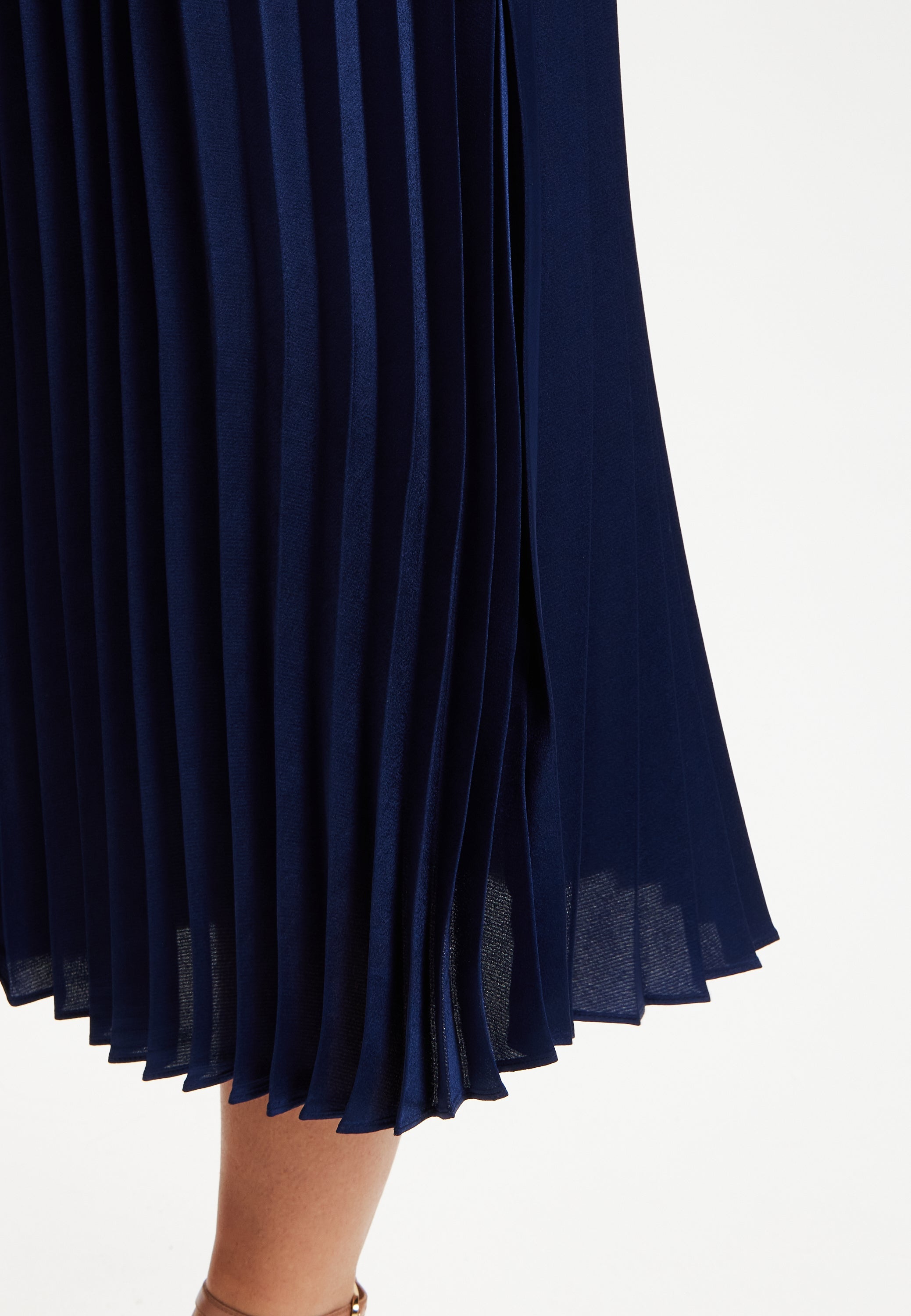 Women's Midi Dress with Pleat Details in Navy, V Neck and Regular Fit, Perfect for Any Occasion - Liquorish