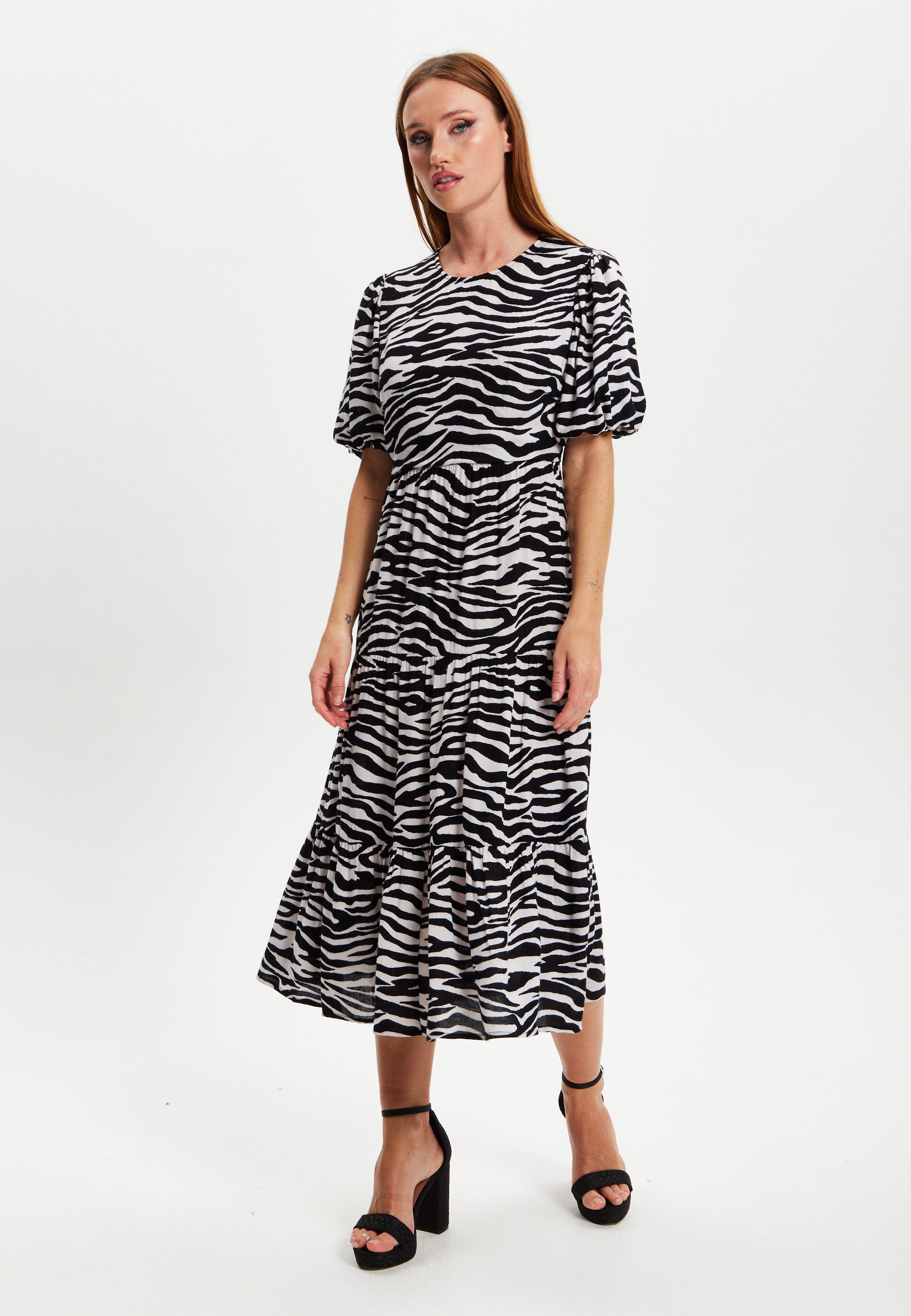 Liquorish Zebra Print Short Sleeve Midi Dress