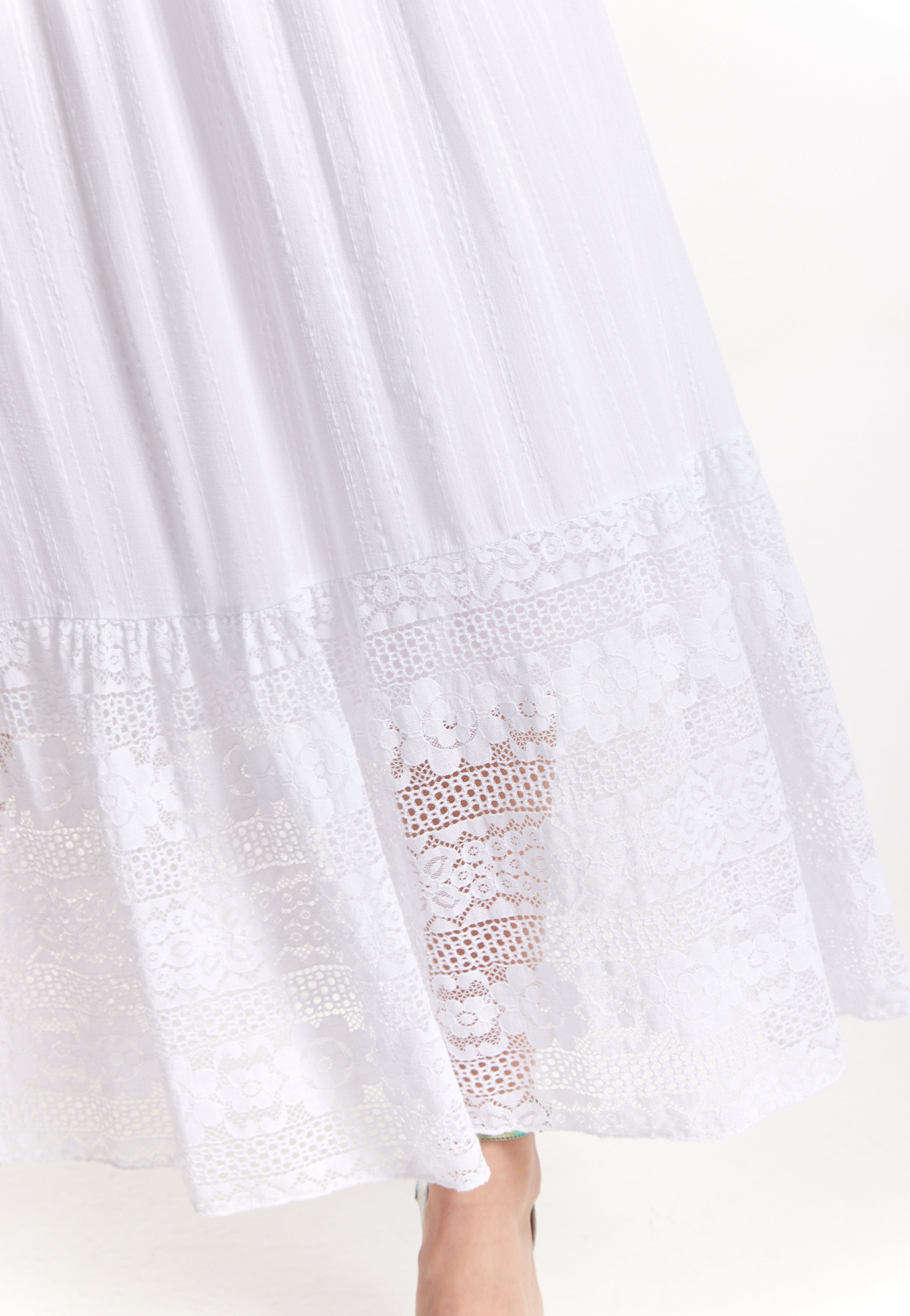 Elegant V-Neck White Lace Maxi Dress