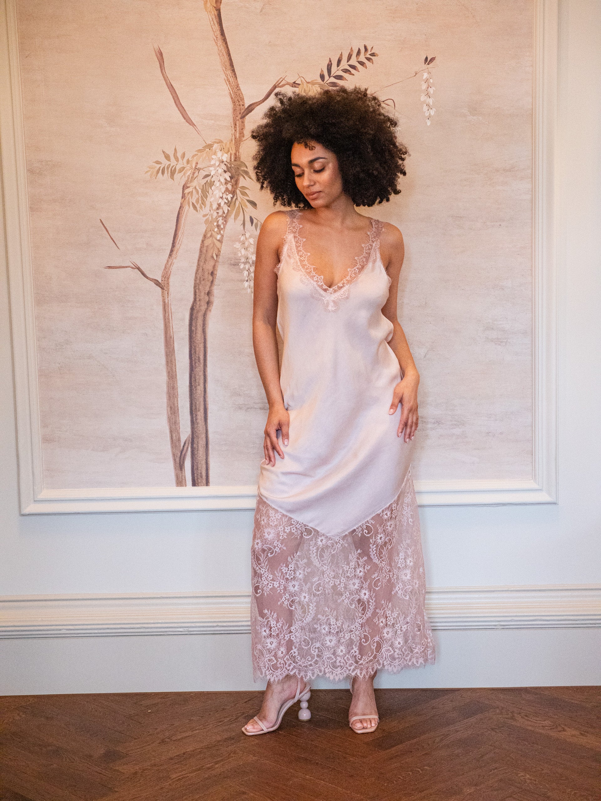 Women's Maxi Dress with Lace Detail V-Neck and Sleeveless Design in Rose Pink - Liquorish