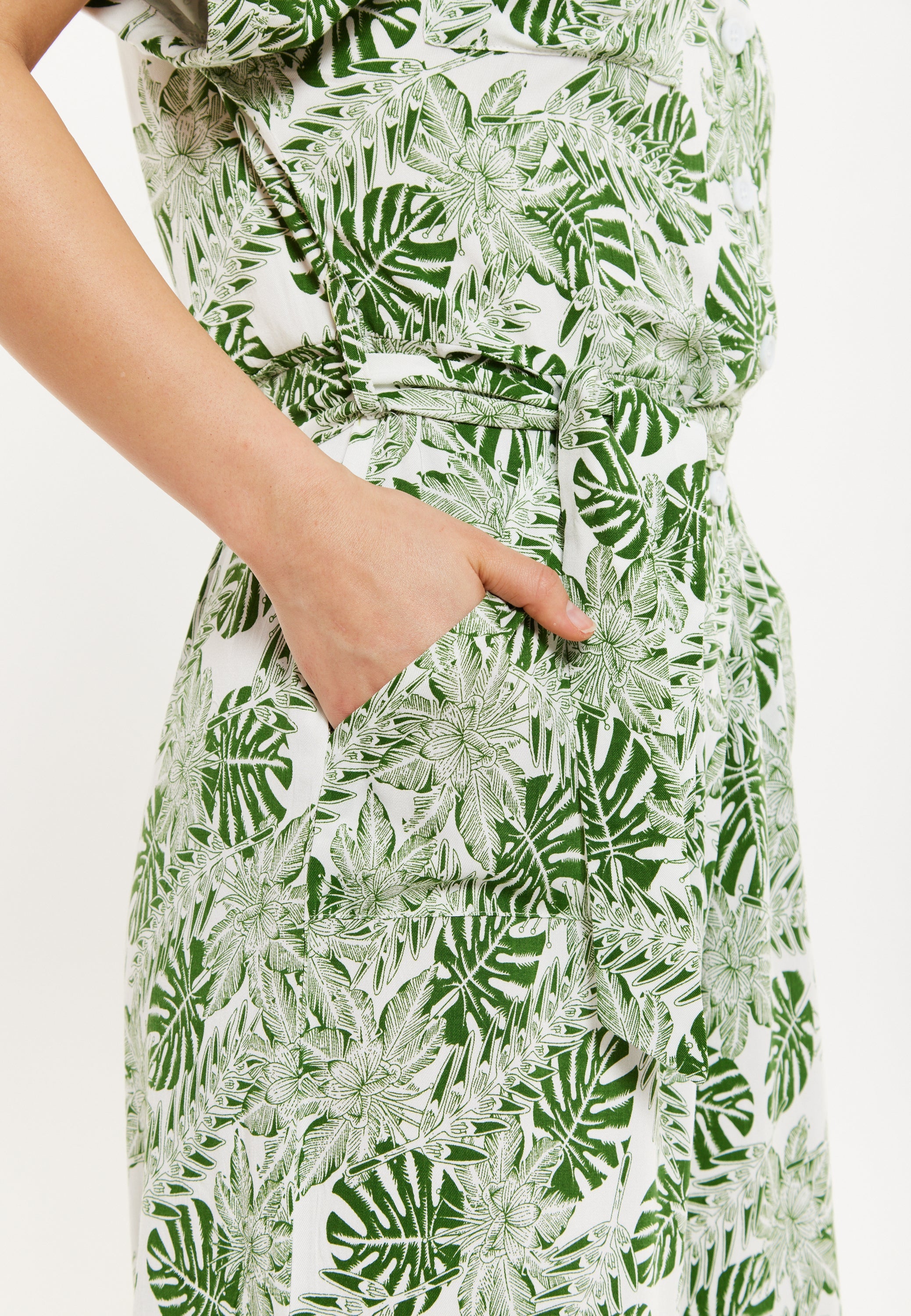 Women's Green Leaf Printed Loose Fit Jumpsuit with Tie Waist and Pocket Details - Liquorish