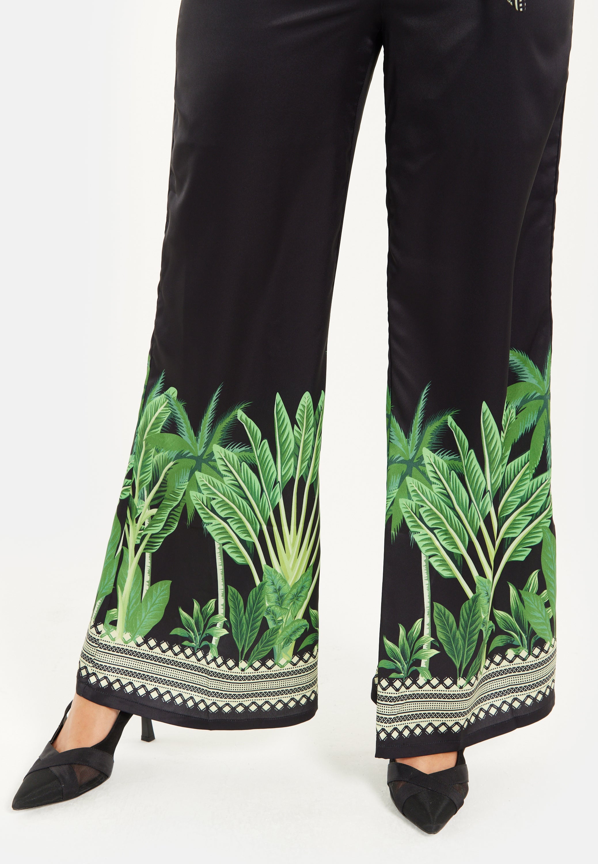 Women's V-neck Wide Leg Jumpsuit with Tie Waist in Leaf Print - Regular Fit, 100% Polyester - Liquorish