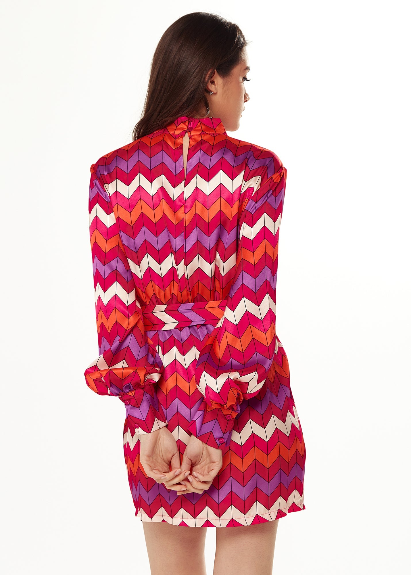Women's Mini Dress in Warm Tones with Puffy Sleeves and Gathered Waist - Exclusive Liquorish Zig Zag Print