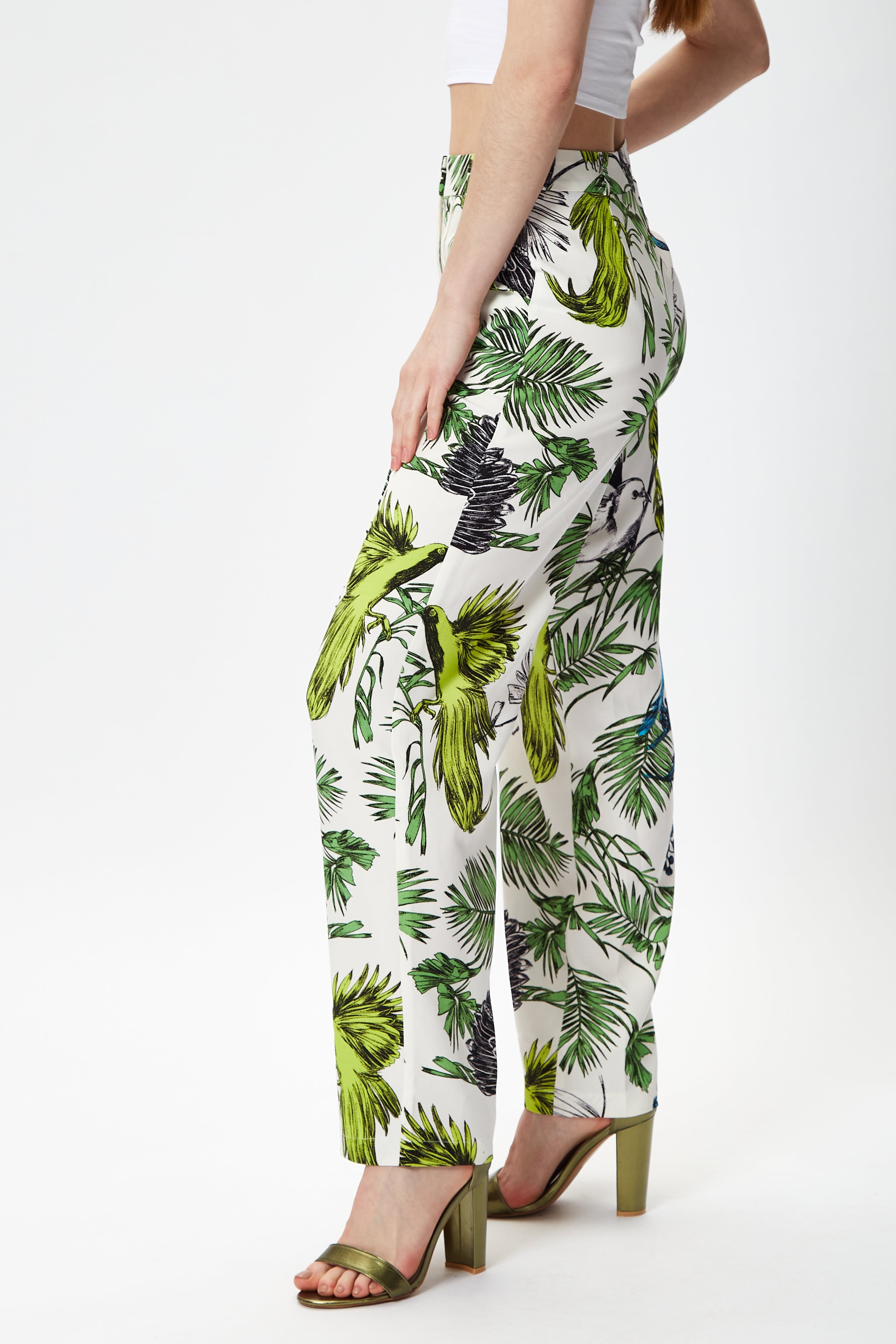 Luxe dresses online made fashionable with elegant Women's Trousers for all occasions. Shop Now!