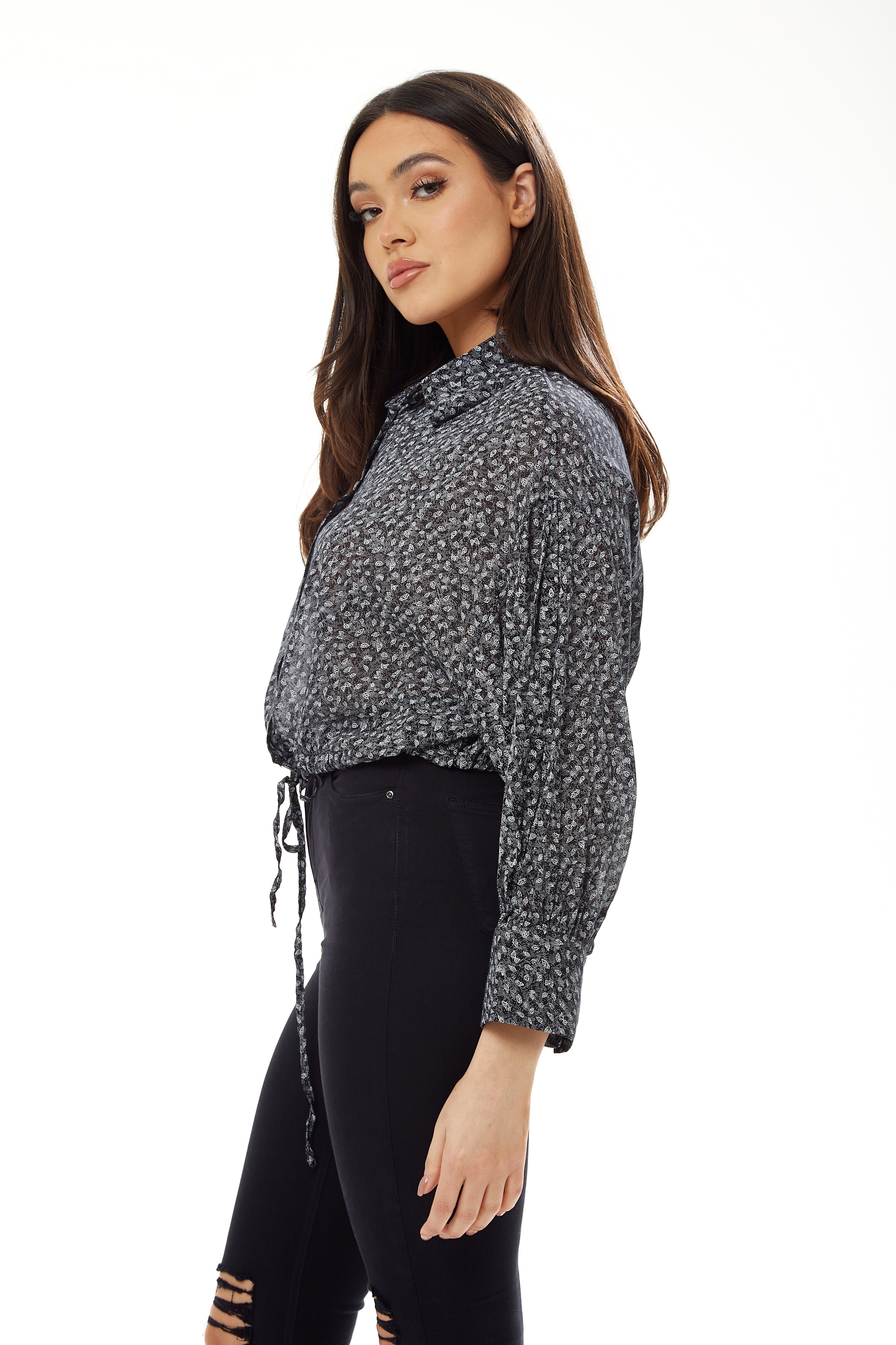 Women’s Painterly Print Crop Shirt in Grey - Long Sleeve, Cropped Style, Tie Waist