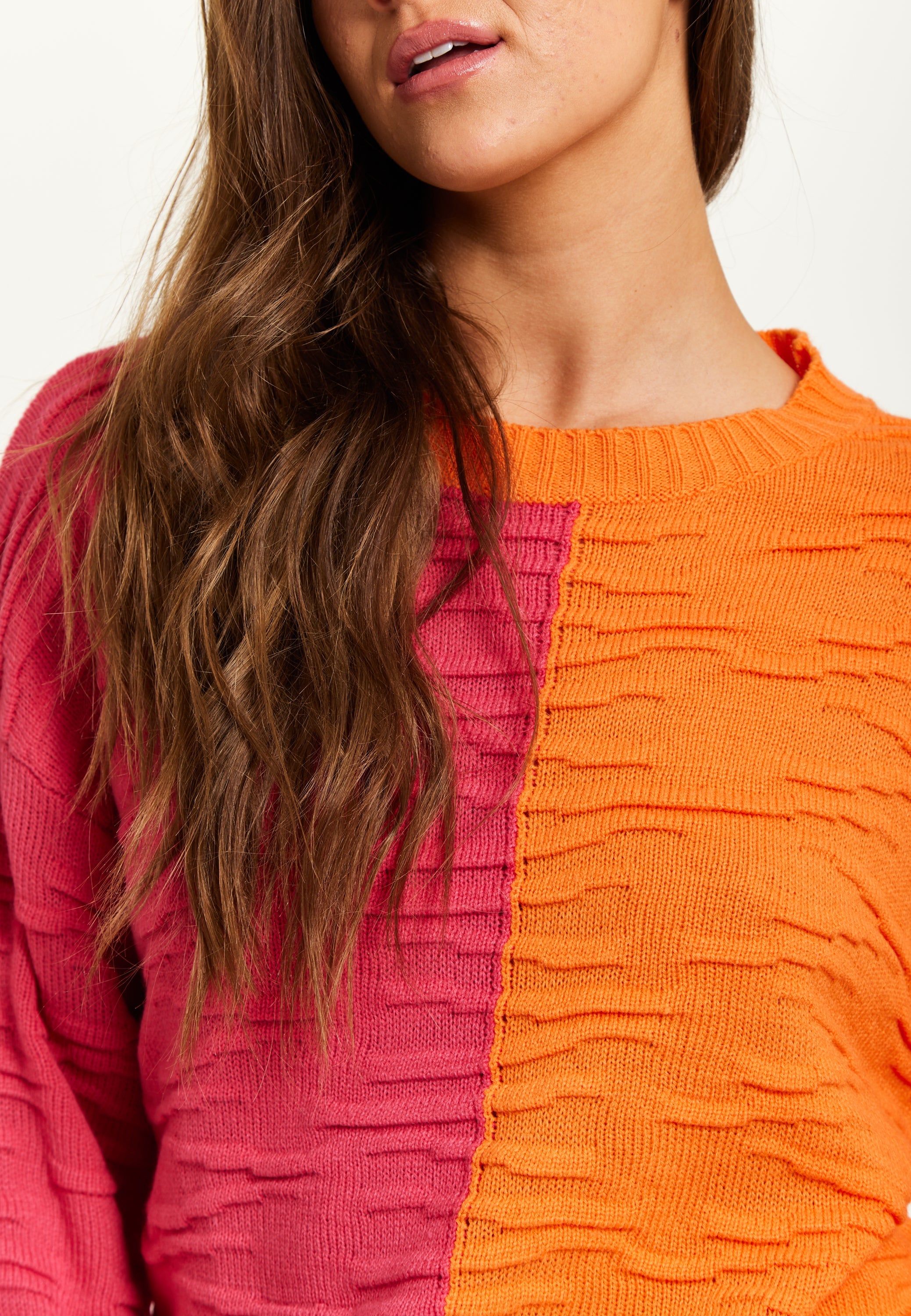 Women's Jumper with Long Sleeves in Vibrant Orange and Pink - Liquorish Colour Block Design for Comfort and Style