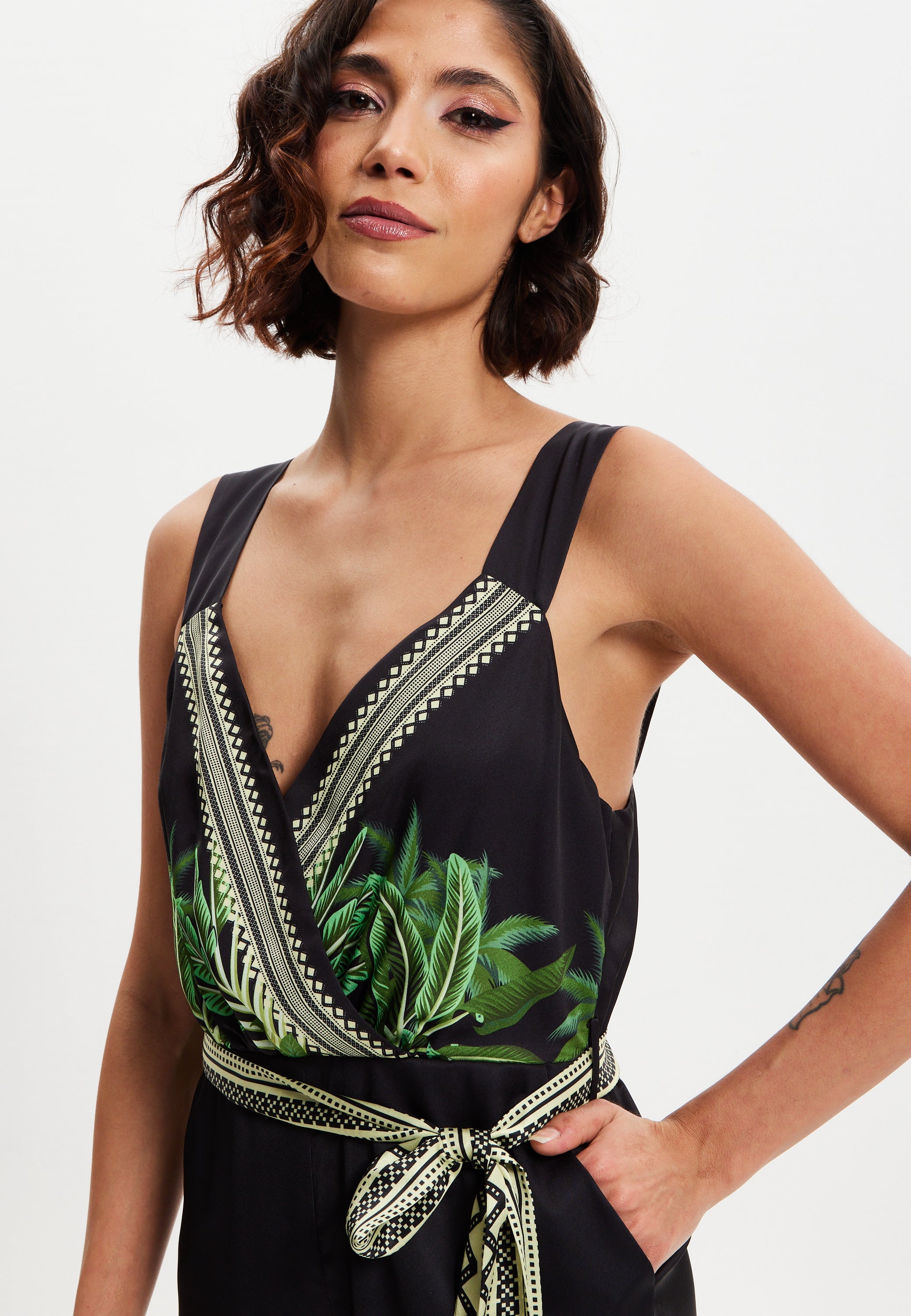 Women's V-neck Wide Leg Jumpsuit with Tie Waist in Leaf Print - Regular Fit, 100% Polyester - Liquorish