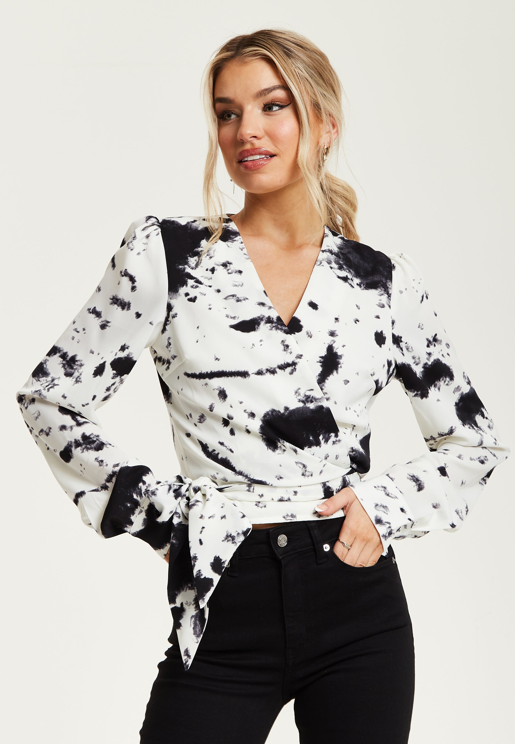 Women's Mono Abstract Print Wrap Top with Long Sleeves, Crop Style, Matching Tie Waist, Perfect for Any Occasion.