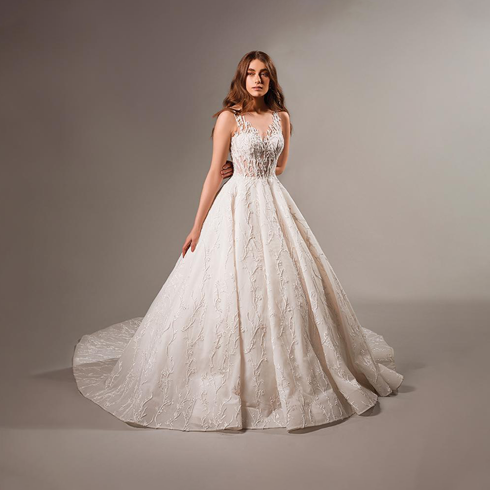 Soft creations embellished with floral motives and sinuous natural lines, with focus on the organic curve shape