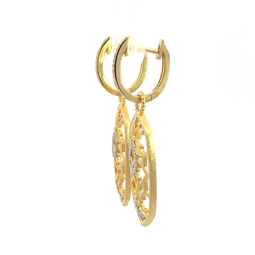 Shop online premium 18K gold geometric huggie earrings with sparkling cubic zirconia.