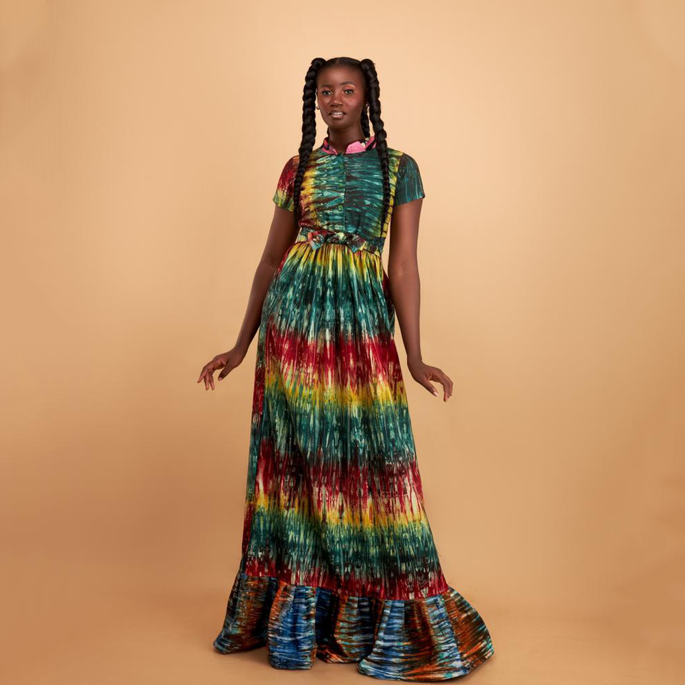 Awuraa dress: Exquisite design, timeless allure. Elevate your presence in this stunning and graceful attire.