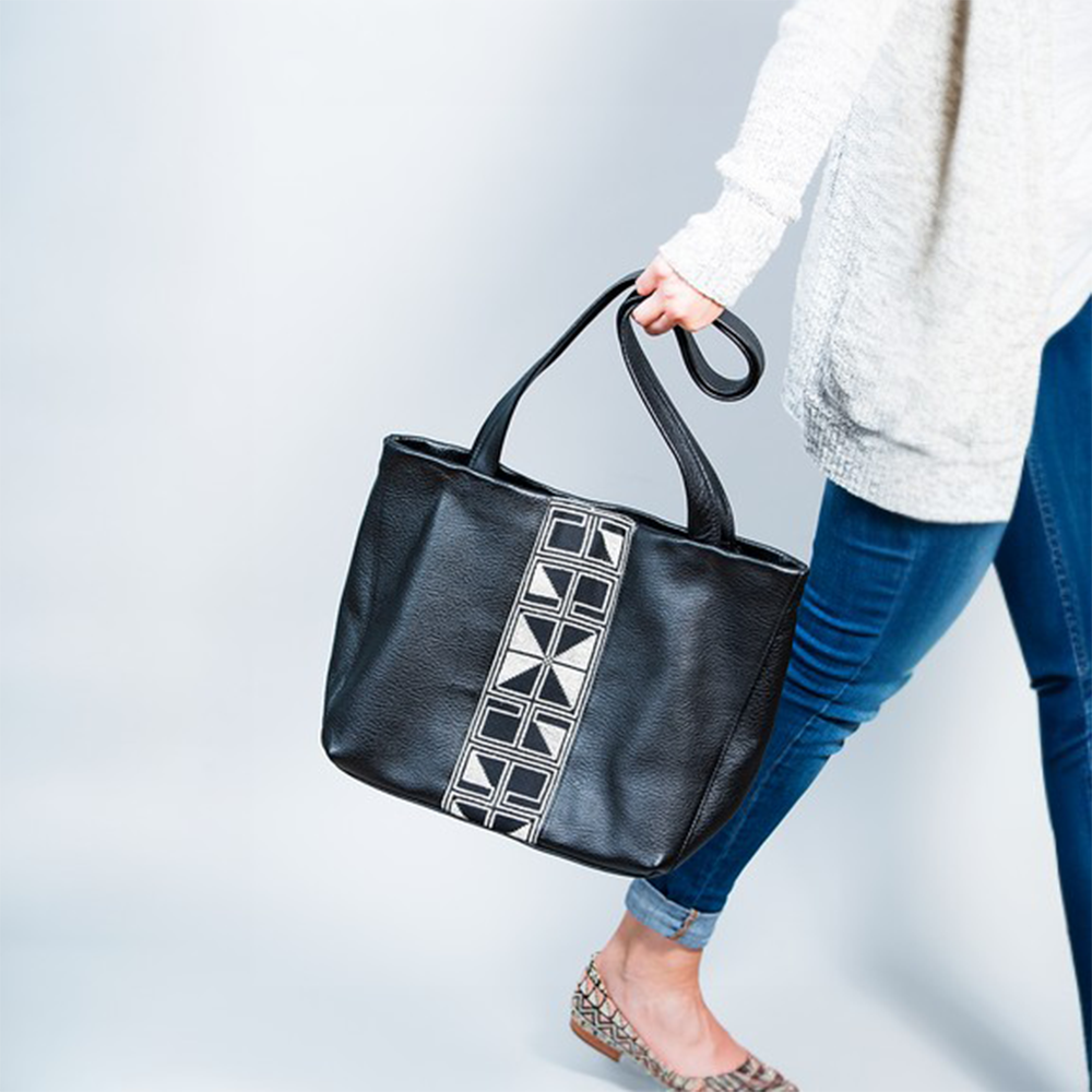 The Egypt Tote is a chic, versatile bag to bring to the grocery store, gym, work, beach, and more.