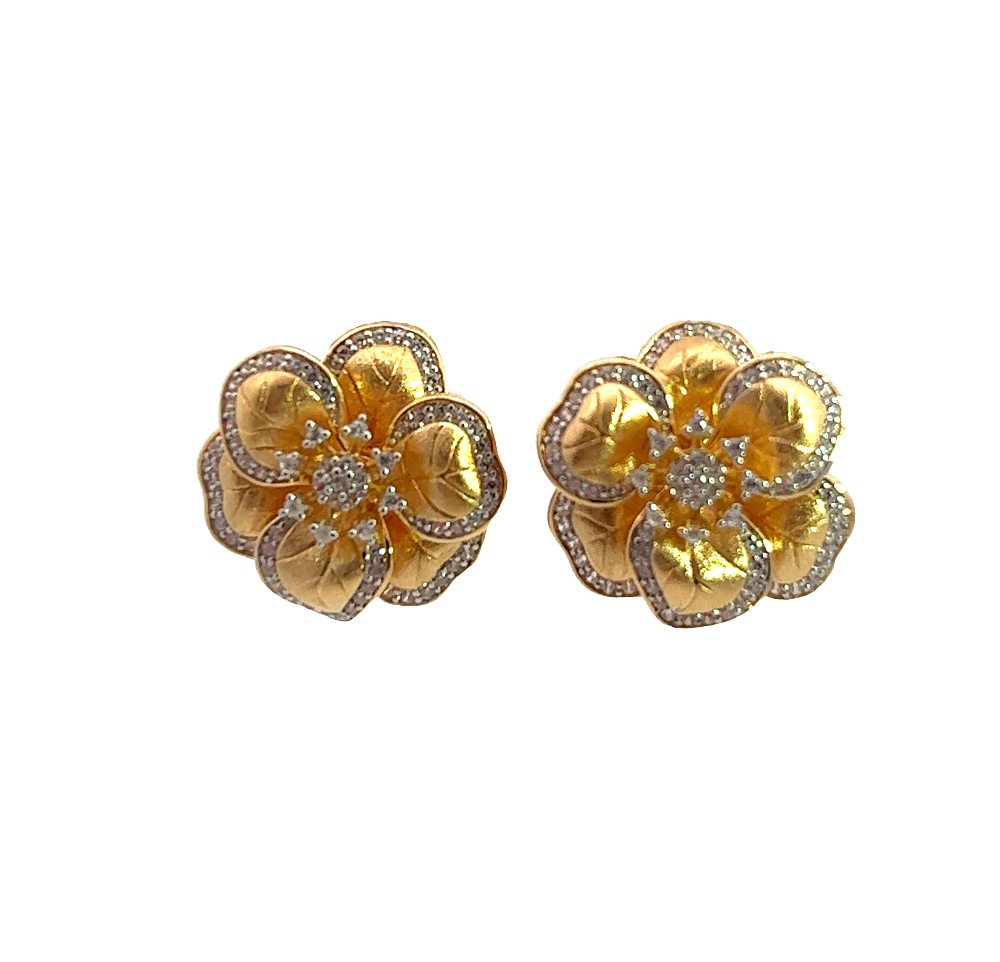 Shop online premium 18K gold flower stud earrings with sparkling cubic zirconia stones.