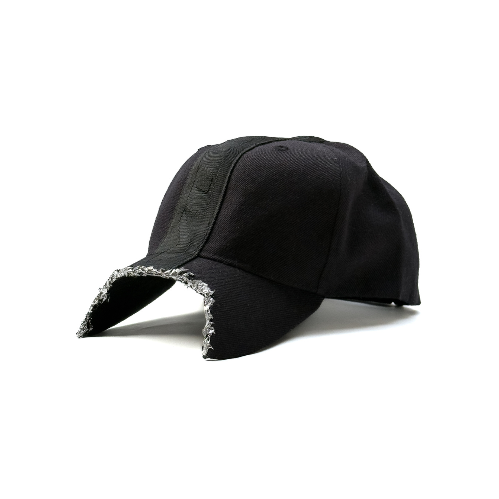 Shop online from our exclusive website and discover the Composite Molten Alloy Cap by Voitech®, featuring heavyweight cotton drill, a hand-applied molten alloy visor, and industrial-inspired technical craftsmanship.
