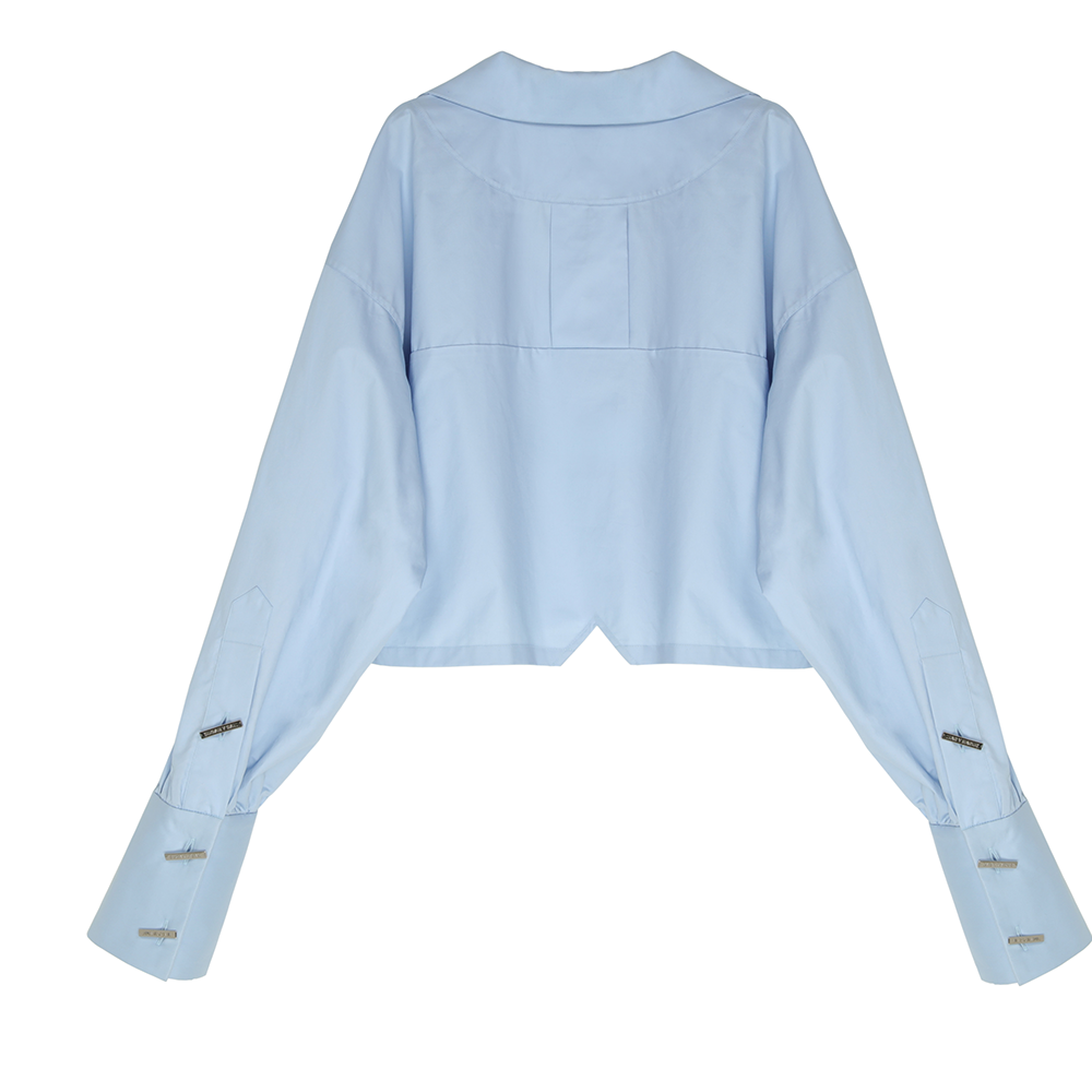 Redefine your style with our Cropped Shirt, comfort and fashion in women’s shirts. Shop Now!