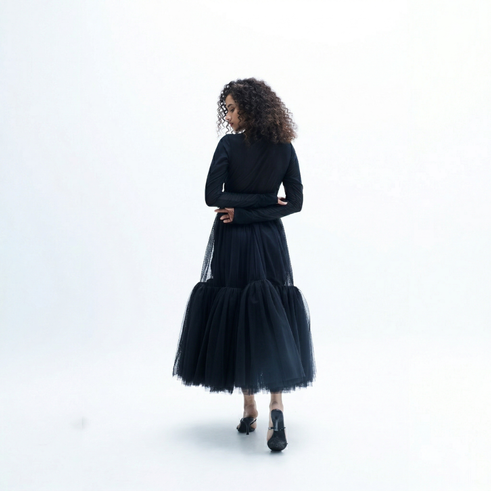 Chic flare skirt with voluminous detail, perfect for stylish day and evening looks. Shop online from our exclusive collection of premium styles.