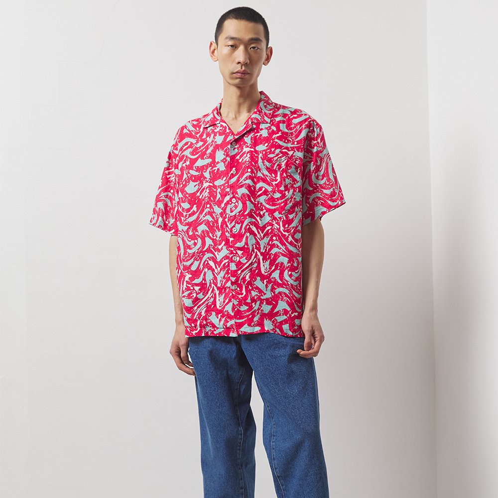 Discover the linen shirt for a luxurious style upgrade. Shop now!