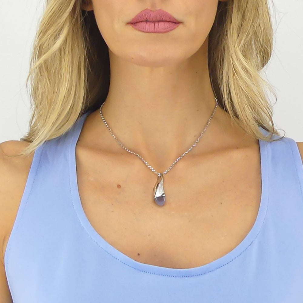 Shop online premium rose gold pendant necklace with colored crystals and sparkling micro-pavé CZ stones.