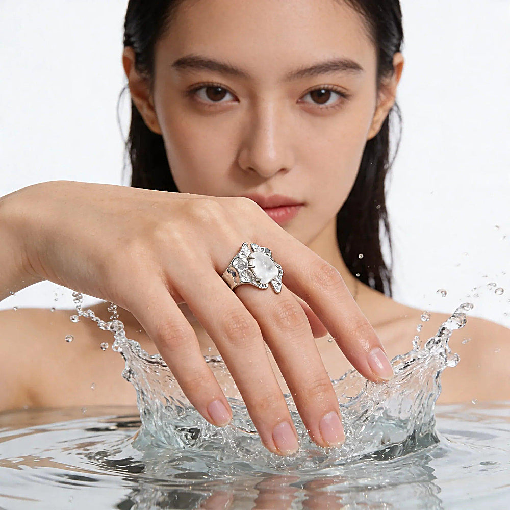 Discover the Glacier Chunky Silver & Clear Quartz Ring at The Luxe Maison, featuring a substantial clear quartz crystal set in a sleek silver frame with an adjustable band. Inspired by the strength and beauty of frozen landscapes, this bold statement ring combines modern minimalism with natural elegance.
