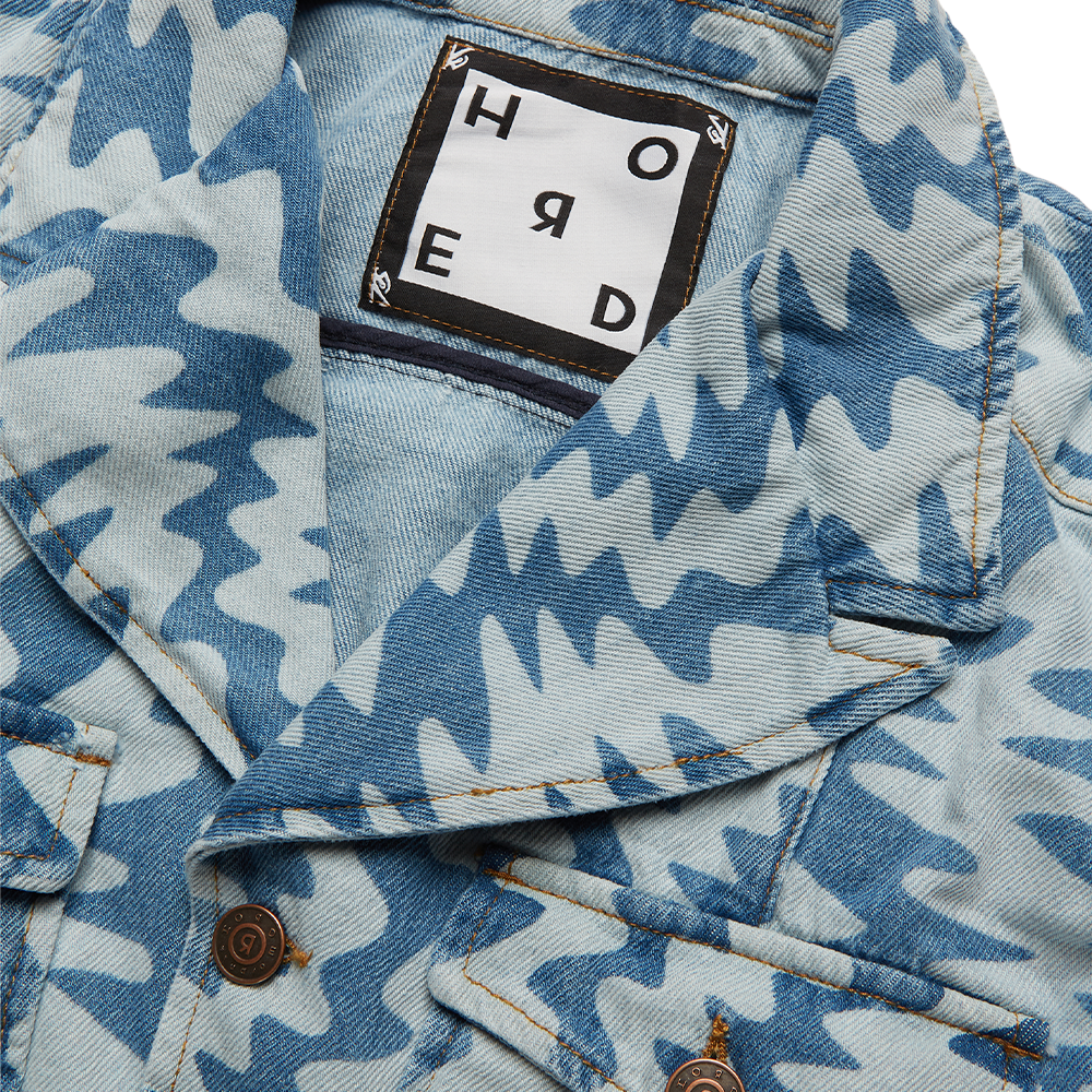 Explore high-end clothing's Hatya men's light blue denim jacket. Shop Now!