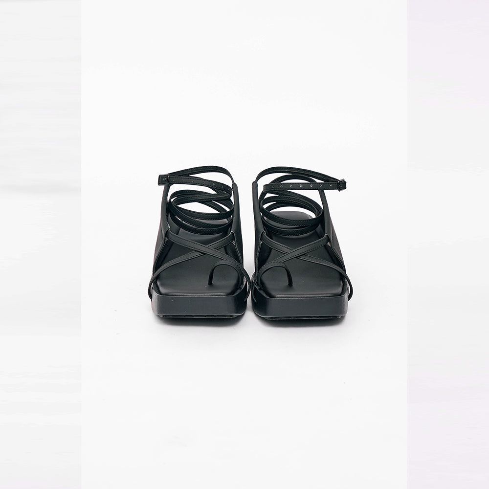 Made with low-carbon, recyclable thermoplastic elastomer via 3D printing. Shop Now!