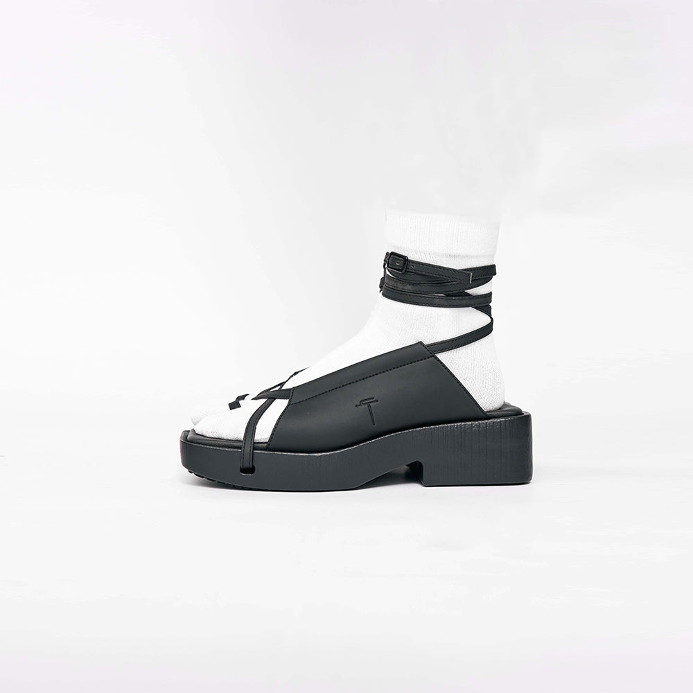 Made with low-carbon, recyclable thermoplastic elastomer via 3D printing. Shop Now!