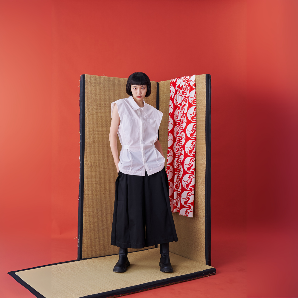 Explore INF Deconstructed Sleeveless Jinbei Shirt in clothing store for women. Shop Now!