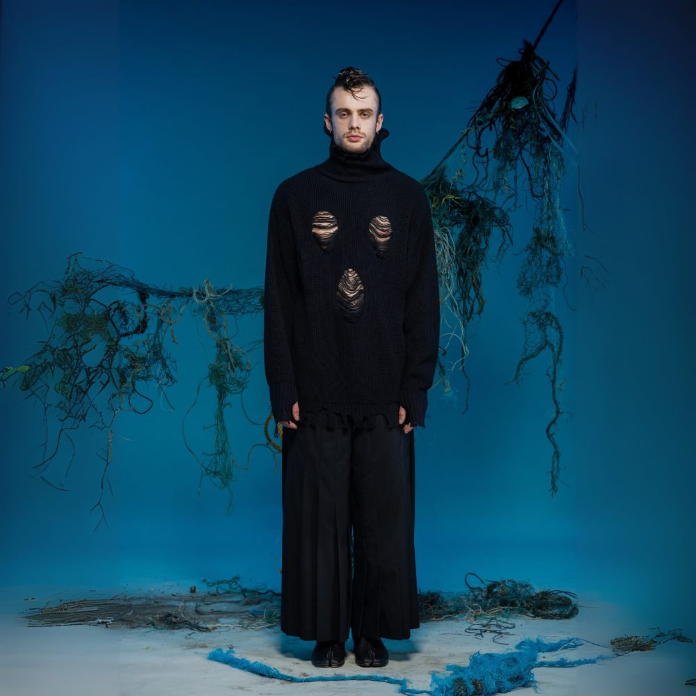 Wrap in refined luxury wear with INF Sea Divers Insulated Headgear Sweater Shop Now!