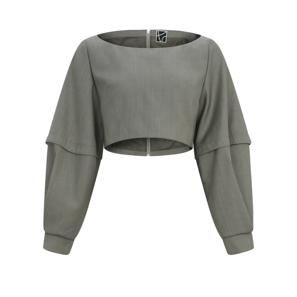 Cocoon folded sleeves cropped top.