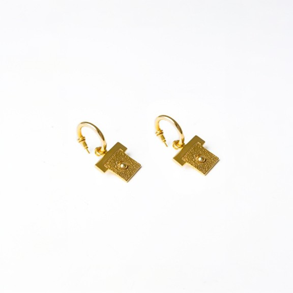 Flat square earrings.