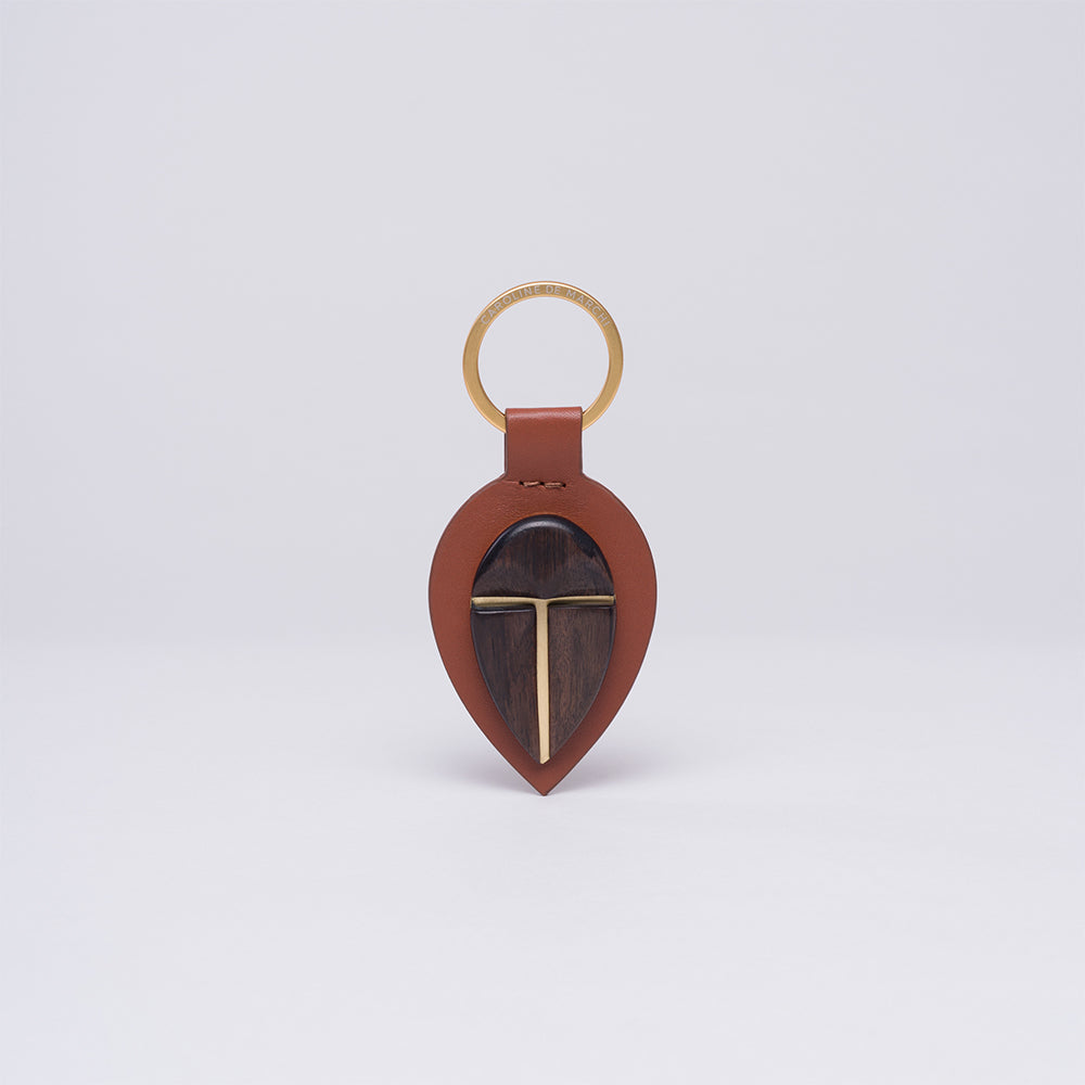 Enhance your style with The Luxe Maison Kira La Key Chain, available at The Luxury Store. A perfect blend of elegance and functionality. Shop Now!