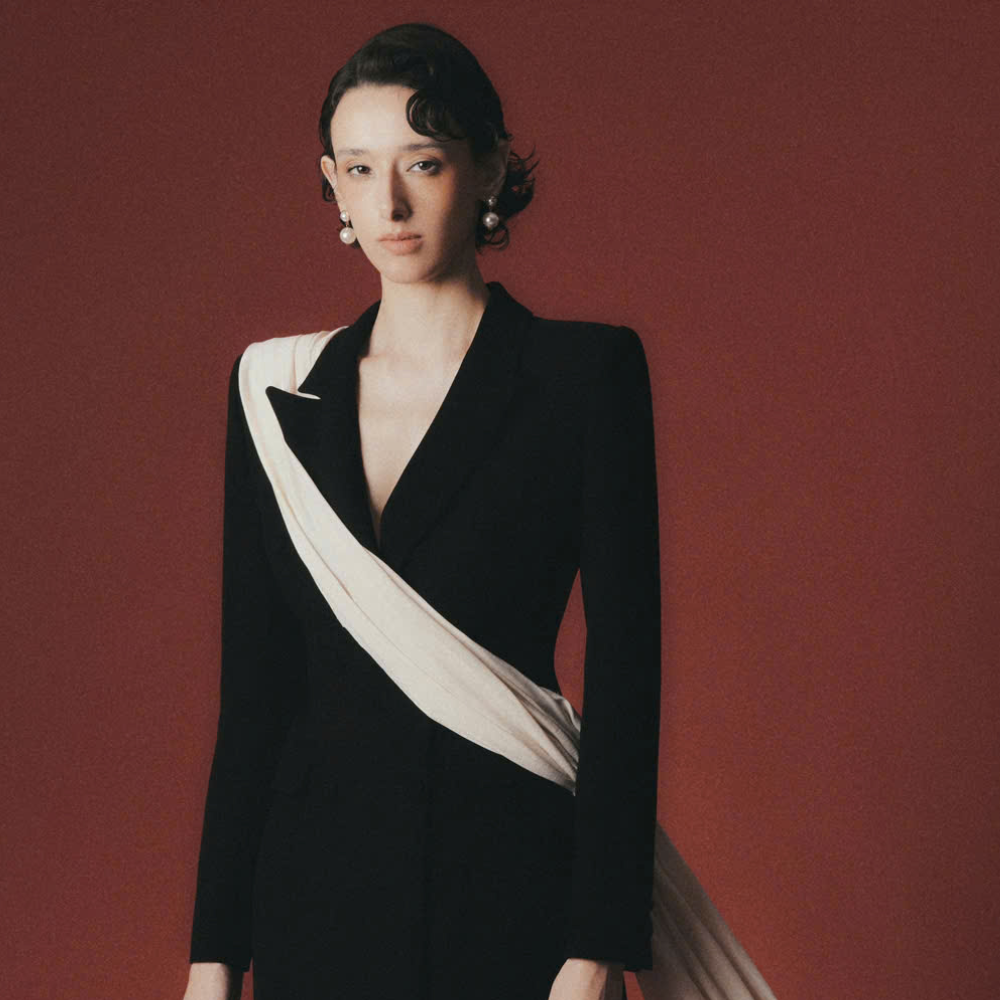 Shopping attire made elegant in Starlight Sheath Dress design. Shop Now!