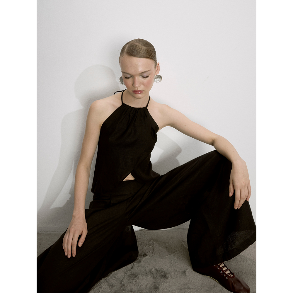 Mui Linen Top in Black