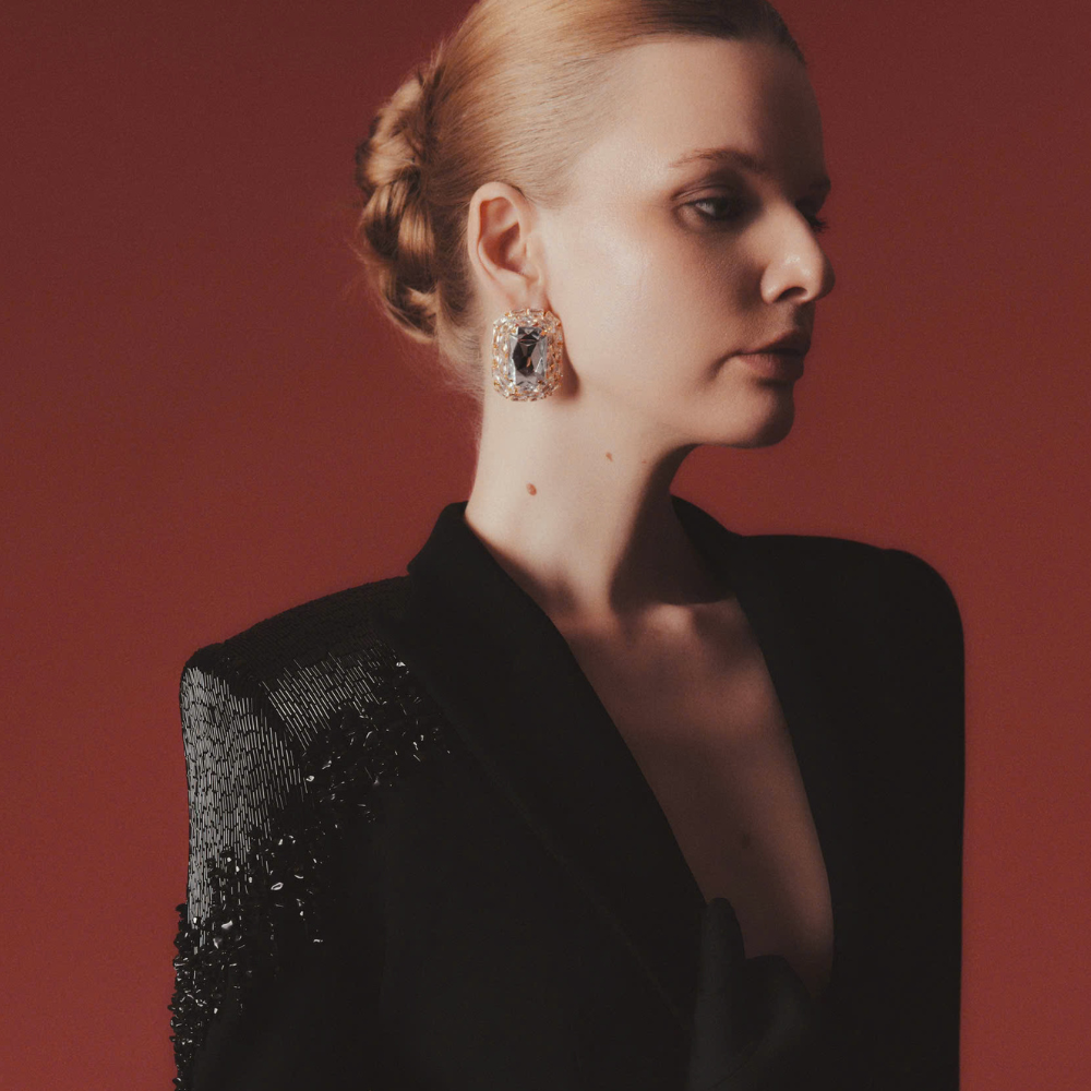 Musie silk blazer offers high end clothing for women with elegance Shop Now!