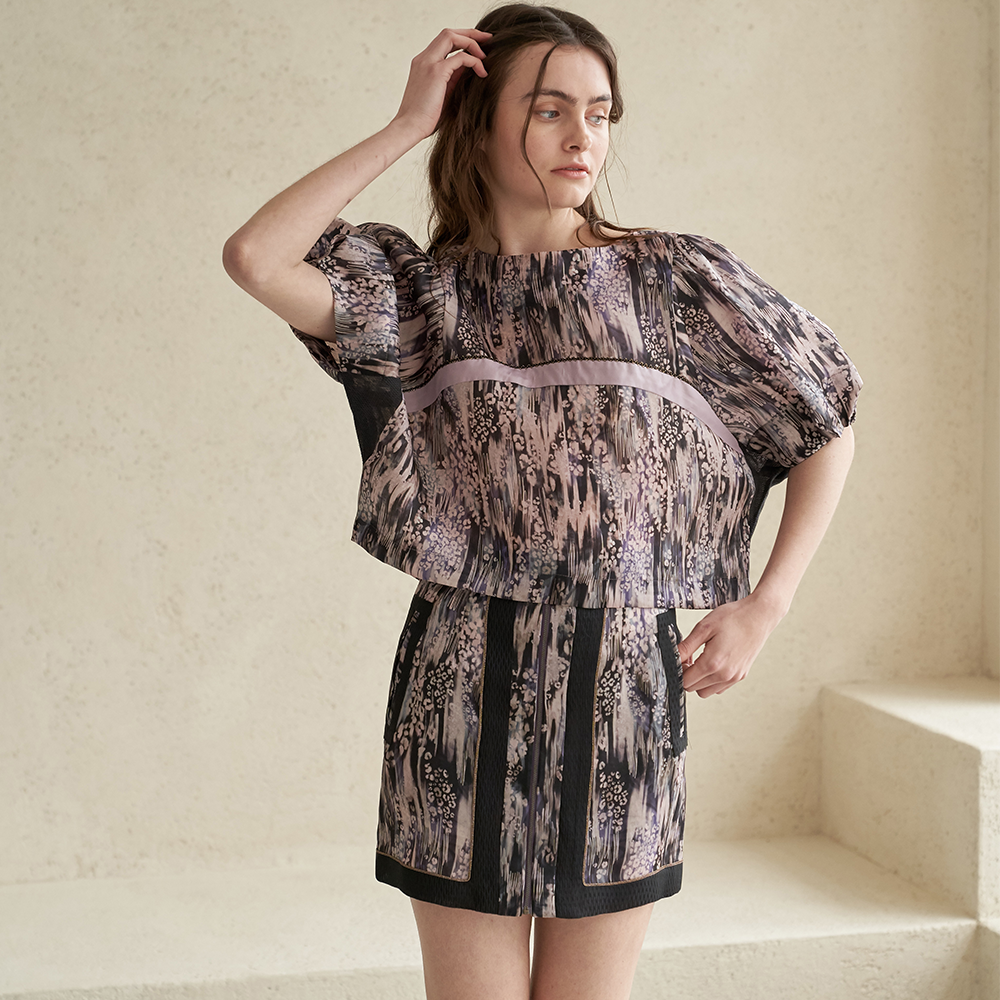 Stylish leopard pattern silk blouse in women's clothing. Shop now!