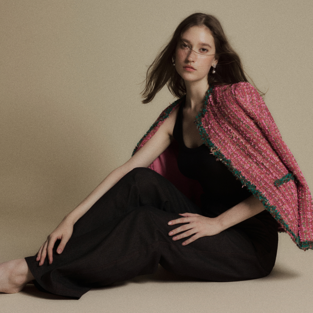 Find timeless sophistication in women’s clothing online with the Rose Quartz Tweed Blazer. Shop Now!