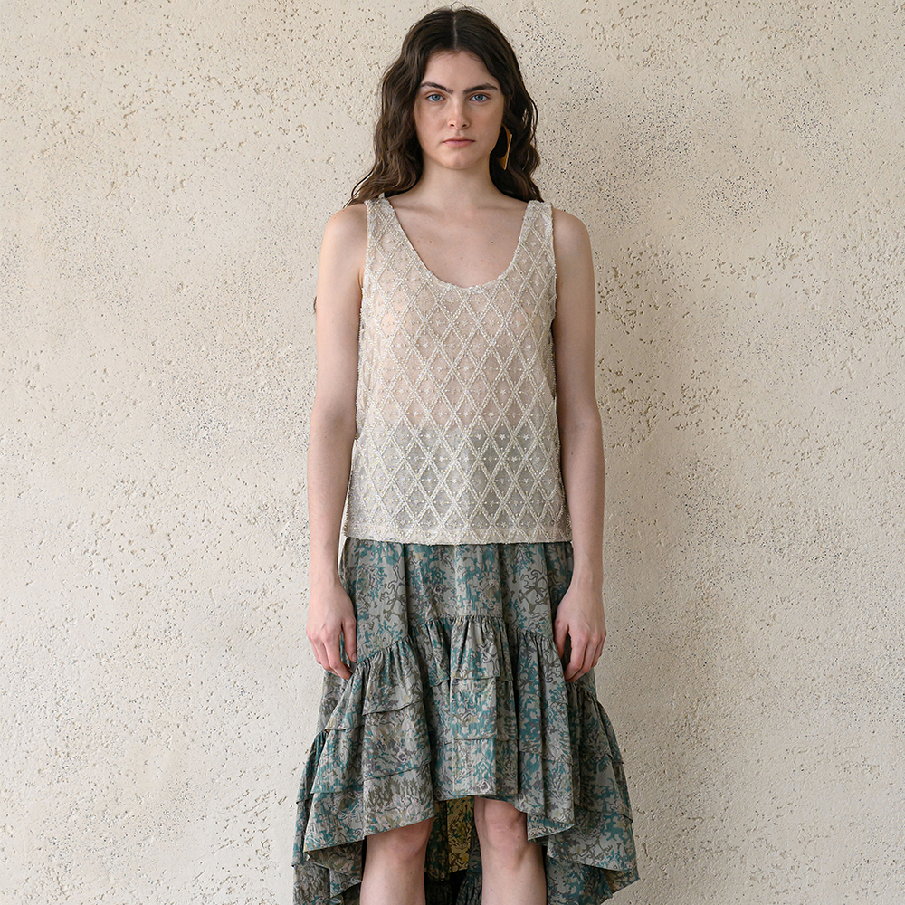 Unbalanced long skirt in khaki color
