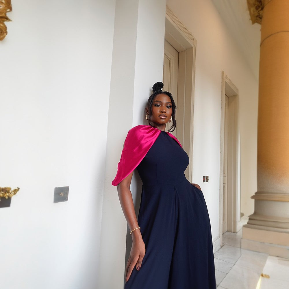 Jumpsuit with invincible pockets with a robe sleeves.