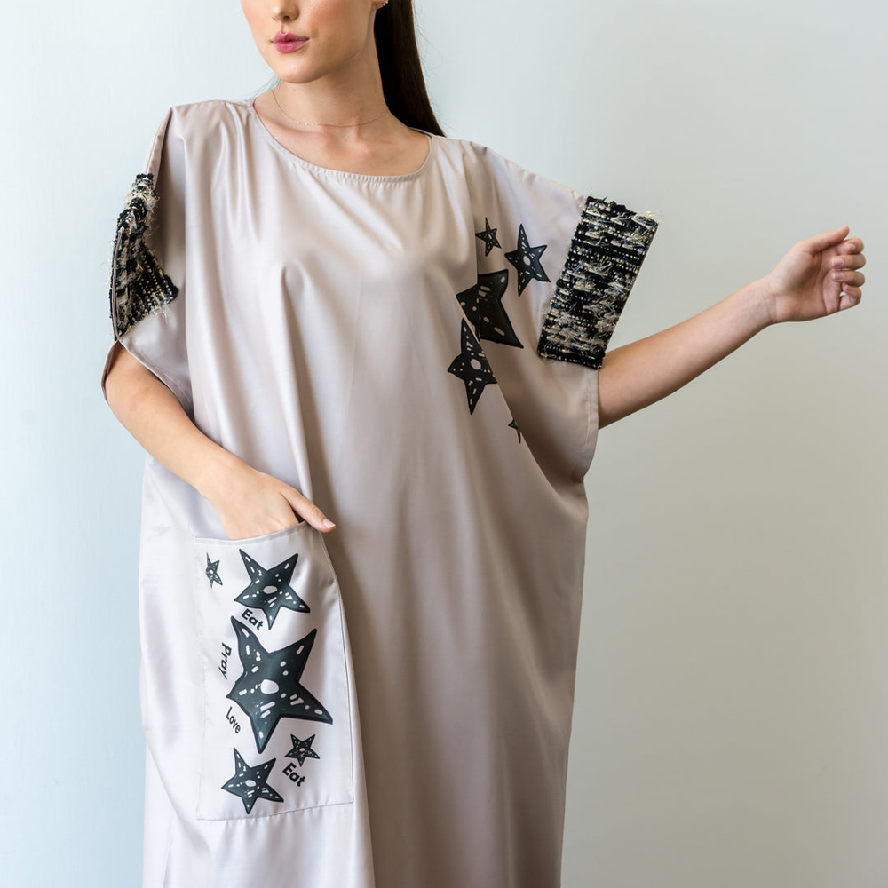 Cotton loose fit kaftan with belt.