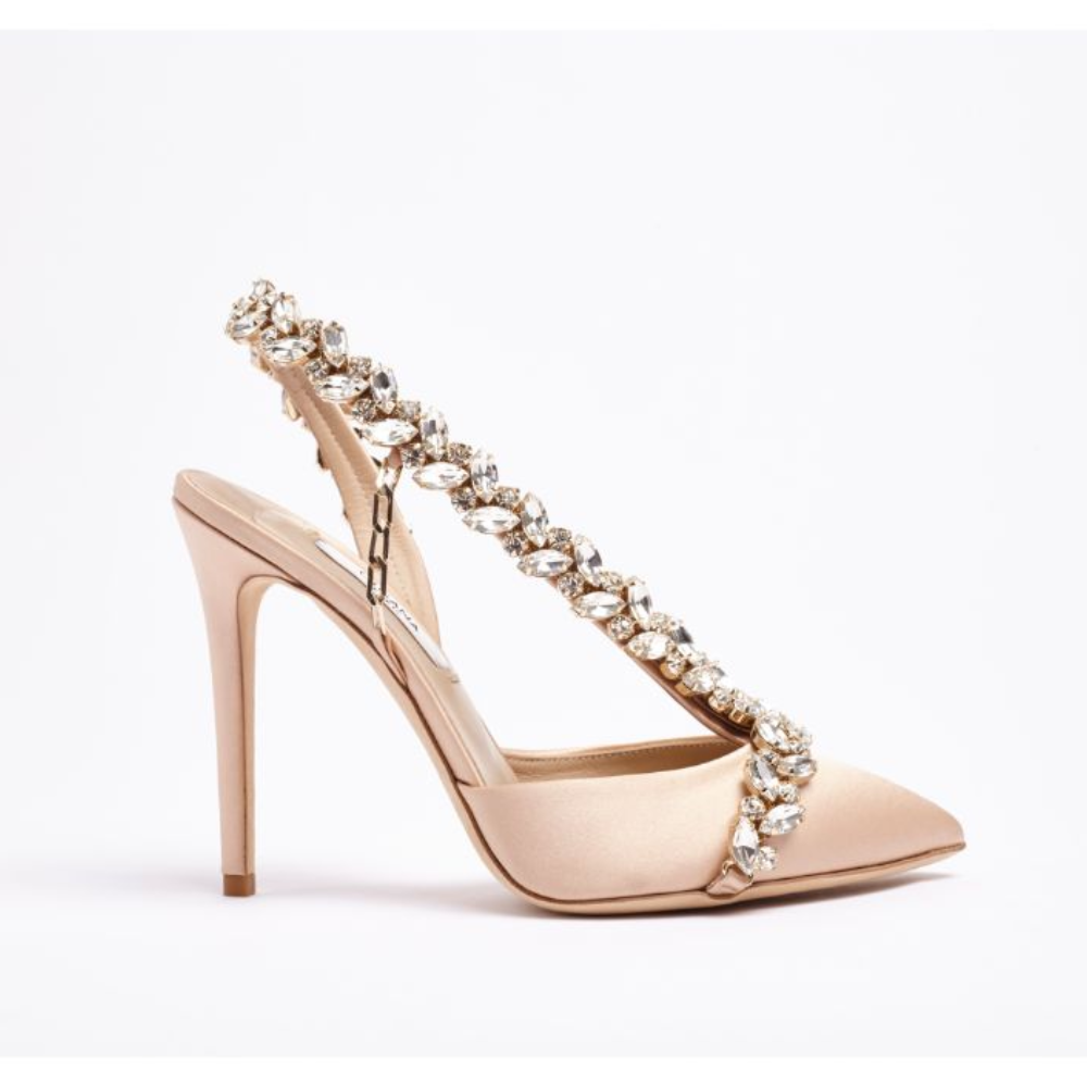 A head-turning compliment to cocktail dressing, La Favorite Trifoil is a satin pump adorned with elegant Swarovski crystal 