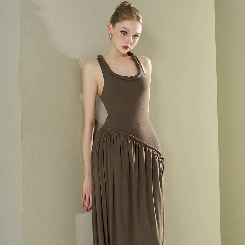 Discover the Twisted Neck Elastic Dress by Mollynista. Shop women clothing at our clothes shop and enjoy easy shopping on our website. Shop now!