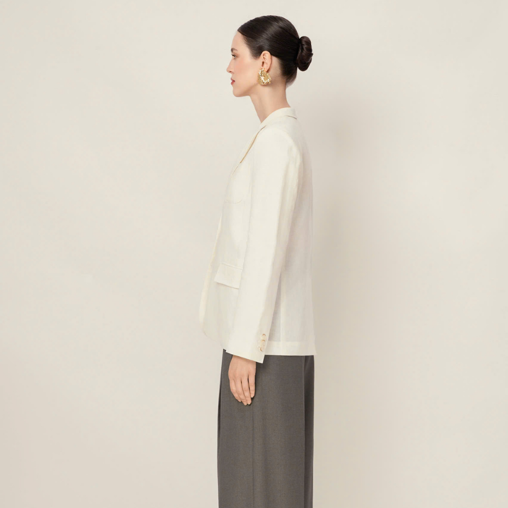 Discover Velora wool pants in luxury women's clothing. Shop Now!