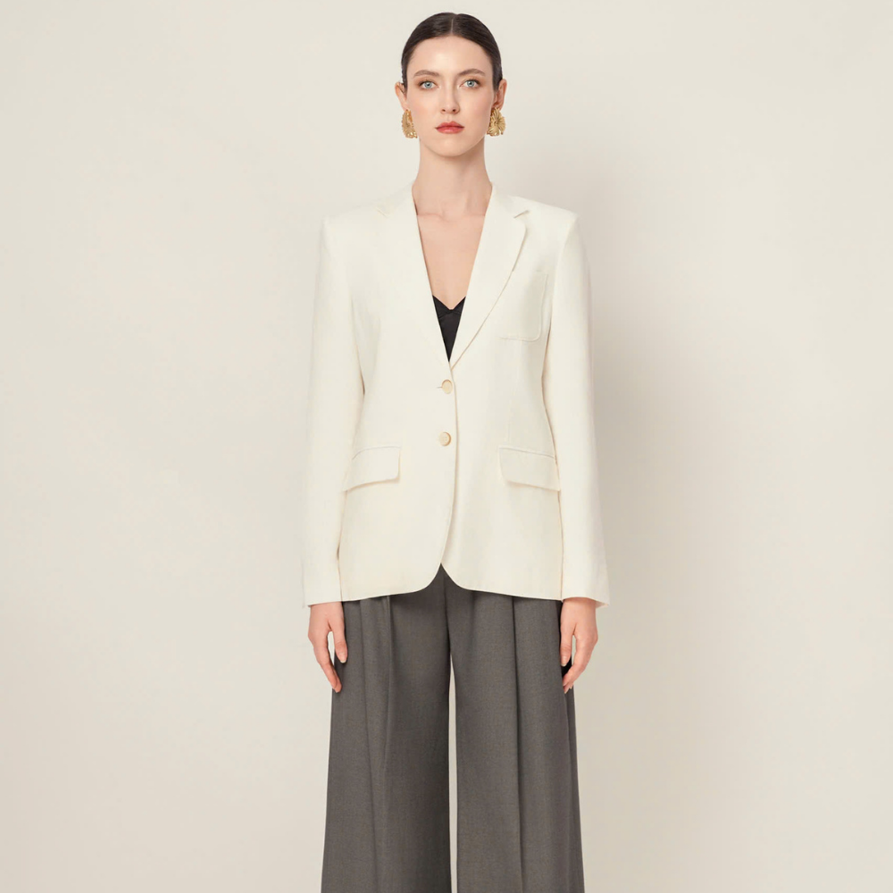 Discover Velora wool pants in luxury women's clothing. Shop Now!