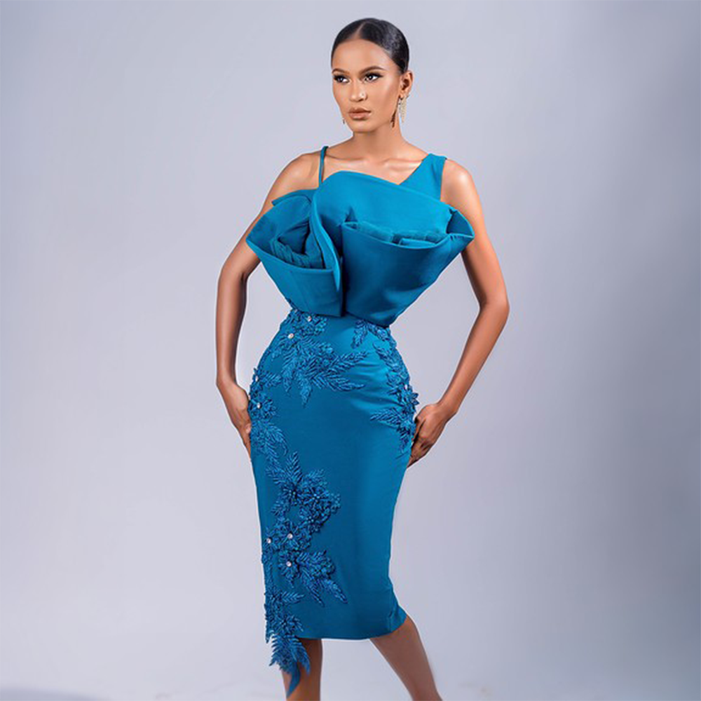 The Alanna dress is made from a slightly stretchy crepe fabric, nicely embellished to bring on the sparkles.