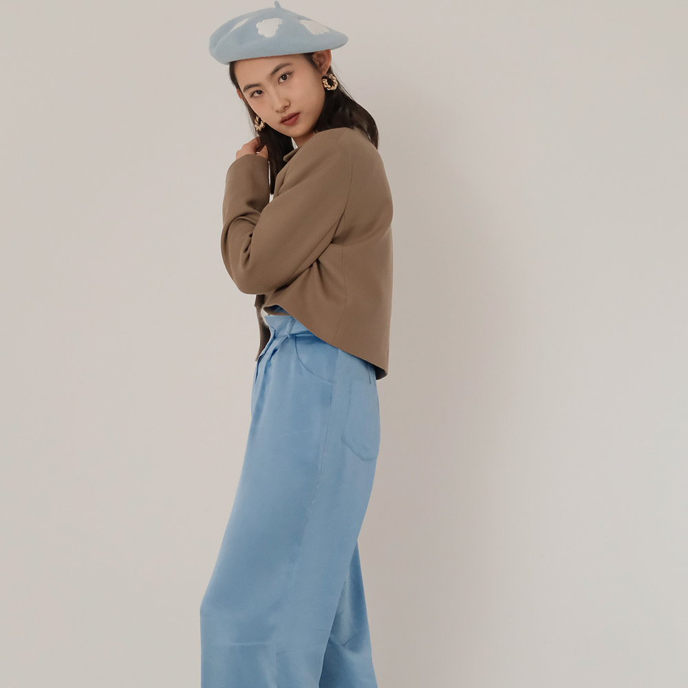 Discover Ahkeke London's 100% Silk Full Length Trousers at our shopping website. Shop store online for luxurious ladies' clothing. Shop now!