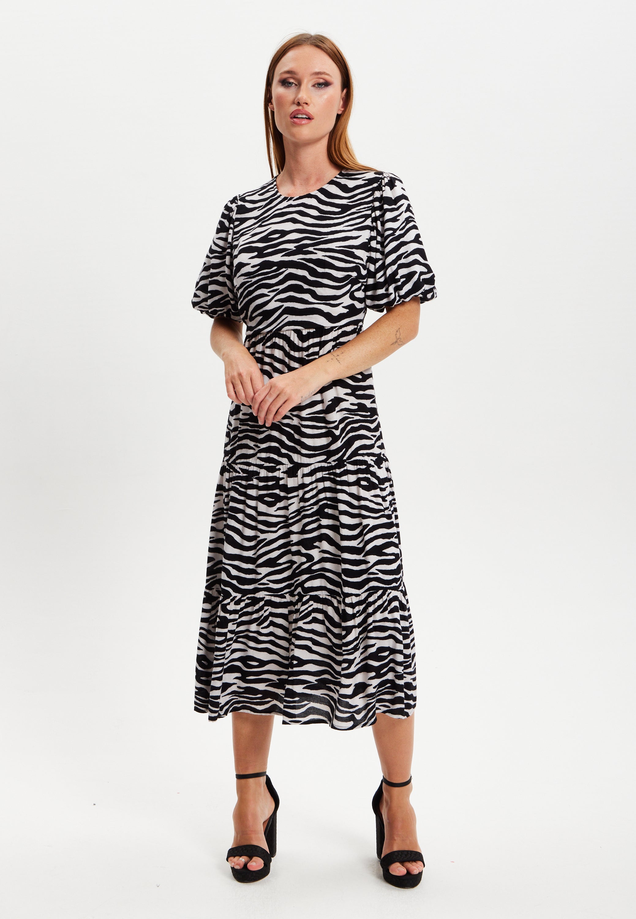 Liquorish Zebra Print Short Sleeve Midi Dress
