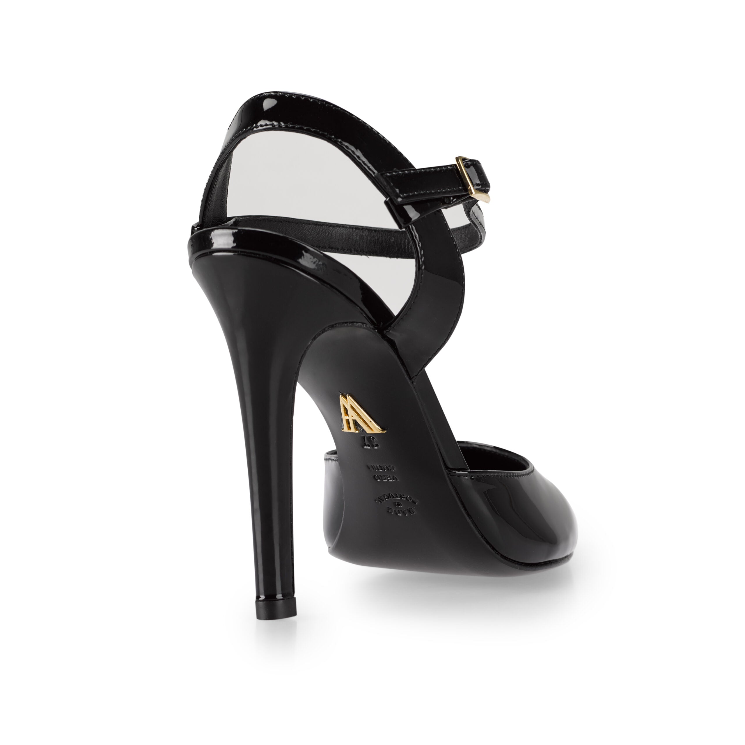 Add a romantic sensuality to any ensemble with our Marlyn pumps.